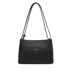 Torebka Calvin Klein. Czarne torebki klasyczne damskie Calvin Klein, bez dodatków. Za 239.99 zł.