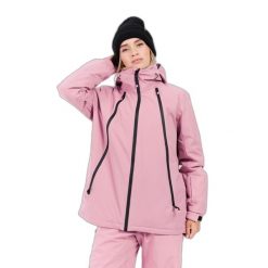 Damska kurtka narciarska Protest Nara. Czerwone kurtki damskie Protest, na zimę, bez wzorów, bez kaptura. W wyprzedaży za 750.50 zł.