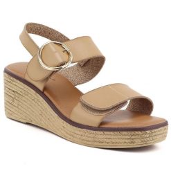 Sandały damskie na koturnie beżowe Sabatina 1103-12B. Brązowe sandały damskie Sabatina, bez wzorów, ze skóry ekologicznej, bez obcasa, na koturnie, bez zapięcia. Za 139.99 zł.