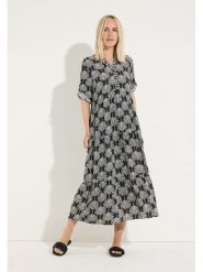 More & More Sukienka w kolorze biało-czarnym rozmiar: 40. Czarne sukienki damskie More & More, bez wzorów, z wiskozy, bez ramiączek. Za 304.95 zł.