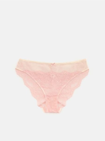 Majtki figi z koronką - różowy. Czerwone figi Reserved, bez wzorów, z koronki. Za 39.99 zł.