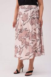 Spódnica Aurora - satynowy blask w odcieniach beżu PLUS SIZE XXL. Czerwone spódnice damskie Moda Size Plus Iwanek, na co dzień, plus size, bez wzorów, z satyny, eleganckie, mini. Za 229.90 zł.