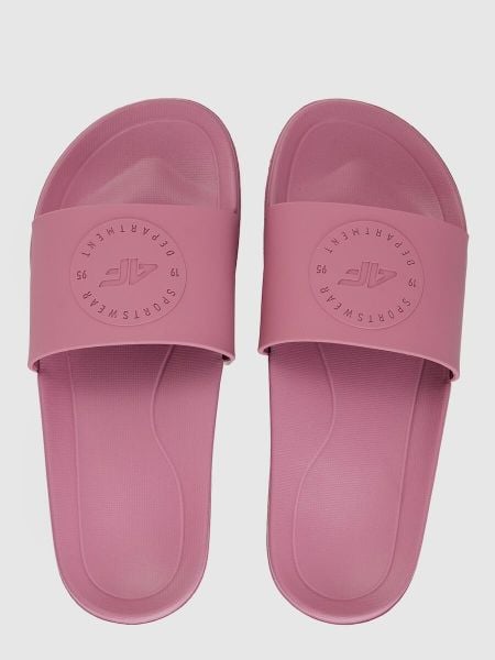 Klapki damskei 4F 4FRSS26FSLIF061. Czerwone klapki damskie 4F, bez wzorów, z gumy, bez obcasa, bez zapięcia. Za 59.99 zł.