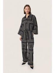 Soaked in Luxury Spodnie w kolorze czarnym rozmiar: XS. Czarne spodnie materiałowe damskie Soaked in Luxury, bez wzorów, z materiału. Za 152.99 zł.