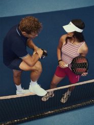 4F Top slim z prążkowanej dzianiny damski - różowy S. Czerwone koszulki sportowe damskie 4F, m, bez wzorów, z bawełny, bez ramiączek, tenisowe. Za 59.99 zł.