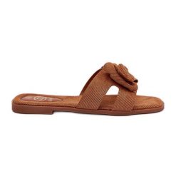 Płaskie Klapki Damskie Z Kokardką Camel brązowe. Brązowe klapki damskie bez wzorów, bez obcasa, na płaskiej podeszwie, bez zapięcia. Za 122.08 zł.