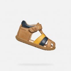 Sandały GEOX B SANDAL MACCHIA Brązowy. Brązowe sandały damskie Geox, bez wzorów, ze skóry, bez obcasa, bez zapięcia. Za 218.99 zł.