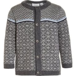 Name it NITWHOOPIMIX CARDIGAN BABY Kardigan dark grey melange. Szare bluzy niemowlęce Name it, z materiału. W wyprzedaży za 164.25 zł.