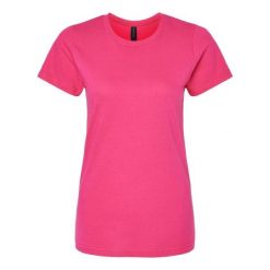 Damska Koszulka Softstyle O Średniej Grubości. Czerwone bluzki damskie GILDAN, xl, bez wzorów, sportowe, bez kołnierzyka, bez ramiączek. Za 44.99 zł.