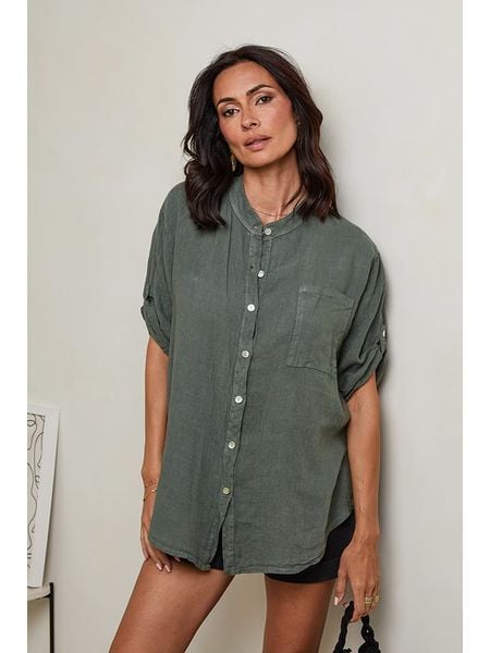 Le Monde du Lin Lniana koszula w kolorze khaki rozmiar: 38/40. Brązowe koszule damskie Le Monde du Lin, bez wzorów, ze lnu, klasyczne, bez kołnierzyka, bez ramiączek. Za 100.52 zł.