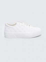 Sneakersy damskie z monogramem białe RR274334 101. Białe obuwie sportowe damskie Big Star, z materiału, bez zapięcia. W wyprzedaży za 89.00 zł.