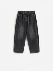 Jeansy barrel slim - czarny. Czarne jeansy damskie Reserved. Za 139.99 zł.