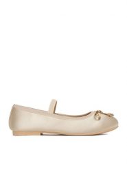 Guess Baleriny CEO-CS6666-13 Beżowy jasny. Brązowe baleriny dziewczęce Guess, z aplikacjami, z materiału, bez obcasa, bez zapięcia. Za 149.99 zł.