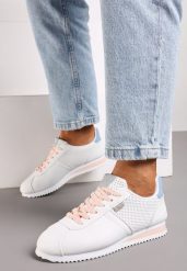 Białe Sneakersy Sznurowane Atheleta. Białe obuwie sportowe damskie Born2be, bez zapięcia, na fitness i siłownię. Za 59.99 zł.