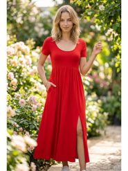 SOULSHAE Sukienka w kolorze czerwonym rozmiar: L/XL. Czerwone sukienki damskie SOULSHAE, bez wzorów, z wiskozy, bez ramiączek. Za 179.95 zł.