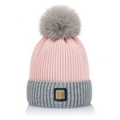 Czapka z pomponem JD ATTACK Bella. Czerwone czapki damskie JD ATTACK, bez wzorów. Za 129.00 zł.