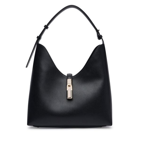 Torebka Furla. Czarne torebki klasyczne damskie Furla, bez dodatków. Za 1,349.00 zł.