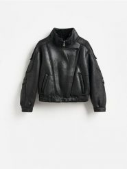 Kurtka typu biker z imitacji skóry - czarny. Czarne kurtki damskie Reserved, l, bez wzorów, ze skóry, bez kaptura. Za 459.99 zł.