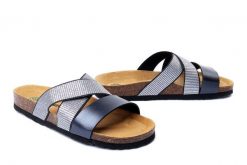 DR. BRINKMANN 700522-01 schwarz, klapki damskie. Czarne klapki damskie Dr. Brinkmann, bez wzorów, bez obcasa, bez zapięcia. Za 239.90 zł.