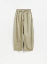Jeansy barrel leg - zielony. Zielone jeansy damskie Reserved. Za 129.99 zł.