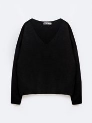 Sweter damski z wiskozy czarny Faustii 906. Czarne swetry klasyczne damskie Big Star, l, z dzianiny, bez kołnierzyka. Za 159.99 zł.