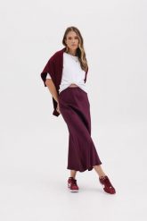 SATYNOWA SPÓDNICA JULITA BORDOWA XS - Flawless. Czerwone spódnice damskie Flawless, na co dzień, na zimę, uniwersalny, bez wzorów, z gumy, eleganckie, maxi. Za 331.50 zł.