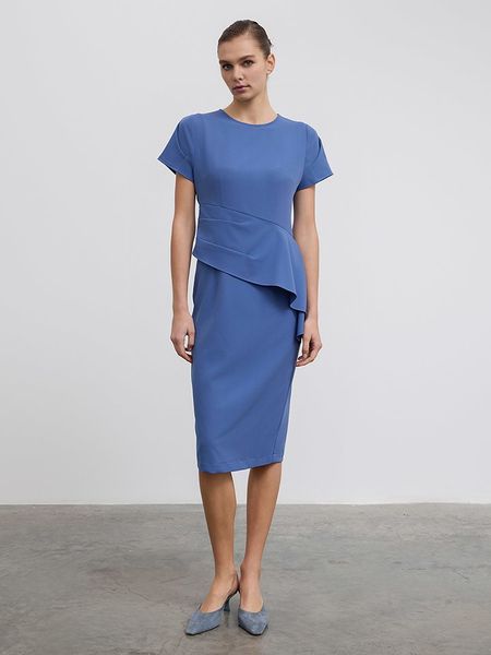 BGN Sukienka w kolorze niebieskim rozmiar: 34. Niebieskie sukienki damskie BGN, bez wzorów, bez ramiączek. Za 114.71 zł.