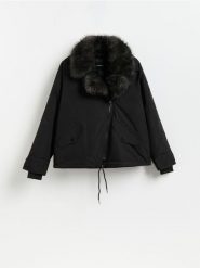 Kurtka parka - czarny. Czarne parki damskie Reserved, l, z tkaniny, bez kaptura. Za 299.99 zł.