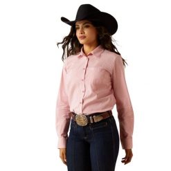 Damska koszula jeździecka z długim rękawem Ariat Kirby Stretch. Czerwone koszule damskie Ariat, xl, bez wzorów, z bawełny, eleganckie, bez kołnierzyka, bez ramiączek. Za 341.00 zł.