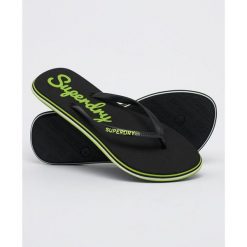 Klapki damskie Superdry Neon Rainbow Sleek japonki. Czarne klapki damskie Superdry, bez wzorów, z materiału, bez obcasa, bez zapięcia. Za 102.80 zł.