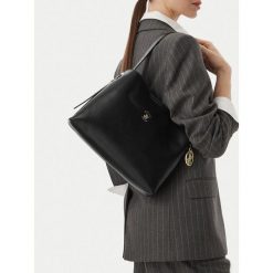 Torebka Beverly Hills Polo Club. Czarne torebki klasyczne damskie Beverly Hills Polo Club, bez dodatków. Za 199.99 zł.