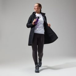 Płaszcz damski Berghaus Nula Micro Long Jacket. Czarne płaszcze damskie Berghaus, m, bez wzorów, z puchu, bez kaptura. W wyprzedaży za 635.15 zł.