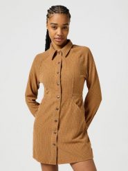 WRANGLER DAMSKA SUKIENKA WRANGLER SLIM FIT DRESS MADDER BROWN 112356780. Brązowe sukienki damskie Wrangler, bez wzorów, bez ramiączek. Za 189.99 zł.