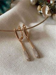 Luseera Pozłacane kolczyki z cyrkoniami rozmiar: onesize. Czerwone kolczyki damskie Luseera, z cyrkonią, pozłacane. Za 43.99 zł.