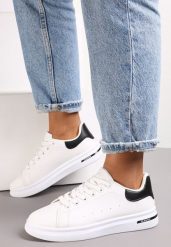 Biało-Czarne Wiązane Sneakersy na Płaskiej Podeszwie z Modną Wstawką Zanelih. Białe obuwie sportowe damskie Renee, bez zapięcia. Za 49.99 zł.