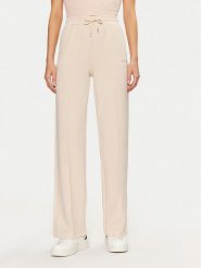 Guess Spodnie dresowe V5RB19 KCOB2 Beżowy Regular Fit. Brązowe spodnie dresowe damskie Guess, xl, z aplikacjami, z dresówki. Za 209.99 zł.