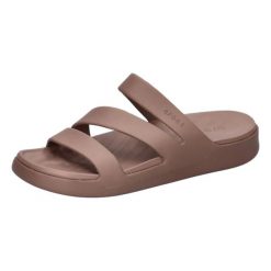 Klapki Crocs Getaway Strappy Z Klapkami Damskie. Brązowe klapki damskie Crocs, bez wzorów, bez obcasa, bez zapięcia. Za 174.60 zł.