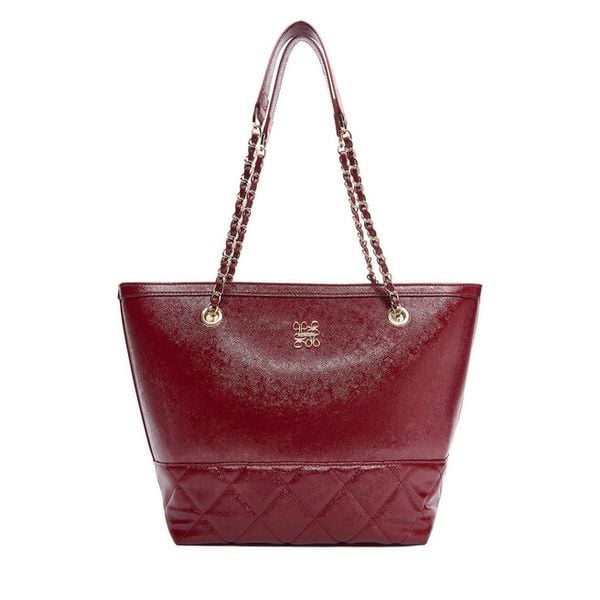 Torebka Nine West. Czerwone shopper bag Nine West, bez wzorów, bez dodatków. Za 229.99 zł.