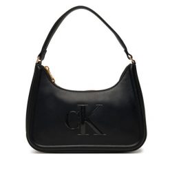 Torebka Calvin Klein. Czarne torebki klasyczne damskie Calvin Klein, bez dodatków. Za 329.99 zł.