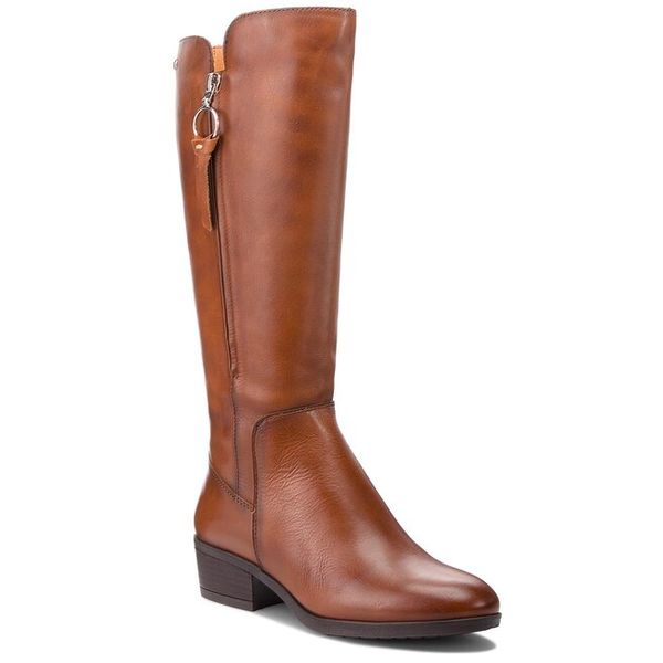 Oficerki Pikolinos. Brązowe kozaki damskie Pikolinos, bez obcasa, na płaskiej podeszwie, bez zapięcia. Za 739.99 zł.