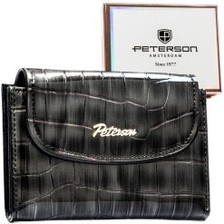 Szary portfel damski ze skóry ekologicznej z tłoczeniem na wzór skóry krokodyla - Peterson. Szare portfele damskie Peterson, z aplikacjami, ze skóry ekologicznej. Za 89.99 zł.