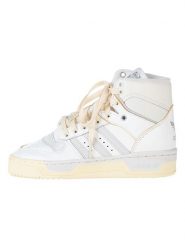 Adidas Skórzane sneakersy "Rivalry Hi" w kolorze białym rozmiar: 44 2/3. Białe obuwie sportowe damskie Adidas, za kostkę, bez zapięcia. Za 224.95 zł.