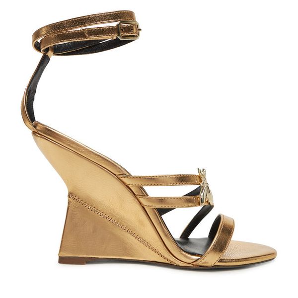 Sandały Patrizia Pepe. Żółte sandały damskie Patrizia Pepe, bez wzorów, bez obcasa, na koturnie, bez zapięcia. Za 799.99 zł.