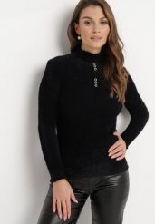 Czarny Puchaty Wełniany Sweter z Półgolfem i Biżuteryjnymi Guzikami Xeminta. Czarne swetry klasyczne damskie Born2be, z wełny, bez kołnierzyka. Za 59.99 zł.