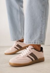 Różowe Sneakersy Kultowe Tenisówki z Plecioną Strukturą Loraebelle. Czerwone obuwie sportowe casual damskie Born2be, z jeansu, bez zapięcia, tenisowe. Za 99.99 zł.