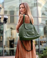 Torebka damska zielona MARCO MAZZINI v86f. Zielone shopper bag MARCO MAZZINI, bez wzorów, ze skóry, na ramię, duże, bez dodatków. Za 489.25 zł.