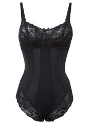 Body o średnim stopniu modelowania sylwetki, z koronką. Czarne body i gorsety bonprix, bez wzorów, z koronki. Za 139.99 zł.