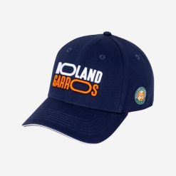 Czapka tenisowa Roland Garros logo RG. Czapki z daszkiem damskie ROLAND GARROS, bez wzorów, z bawełny. Za 79.99 zł.