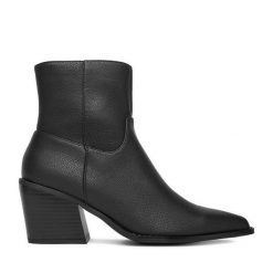 Botki DeeZee. Czarne botki damskie DeeZee, bez obcasa, na słupku, bez zapięcia. Za 199.99 zł.