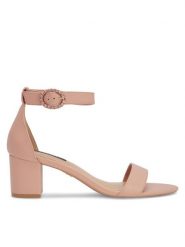 Nine West Sandały WFA2641-1 Różowy. Czerwone sandały damskie Nine West, bez wzorów, ze skóry, bez obcasa, na słupku, bez zapięcia. Za 160.99 zł.